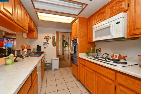 219 Patrick Dr, Pacheco, CA 94553 photo 1