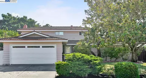 7701 Peppertree Rd, Dublin, CA 94568 photo 1