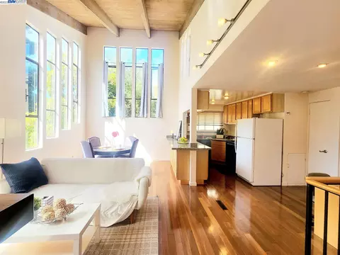 2352 Hilgard Ave, Berkeley, CA 94709 photo 1