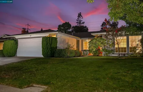 2140 Deerwood Dr, Martinez, CA 94553 photo 1