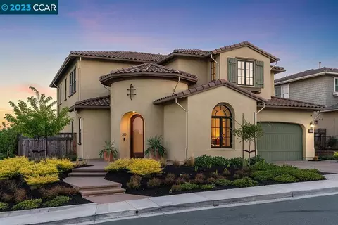 200 Willowbrook Ln, Moraga, CA 94556 photo 1