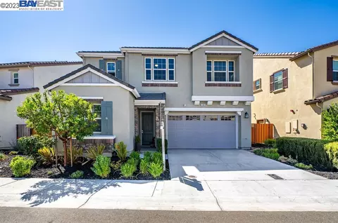 7181 Kylemore Ct, Dublin, CA 94568 photo 1