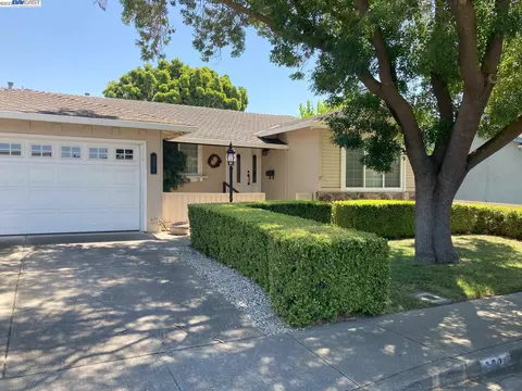 3226 Mackenzie Pl, Fremont, CA 94536 photo 1