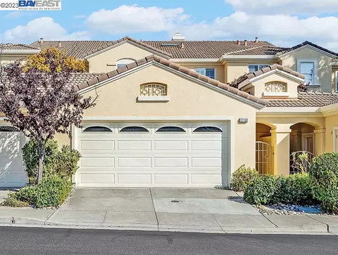 22150 W Lyndon Loop, Castro Valley, CA 94552 photo 1