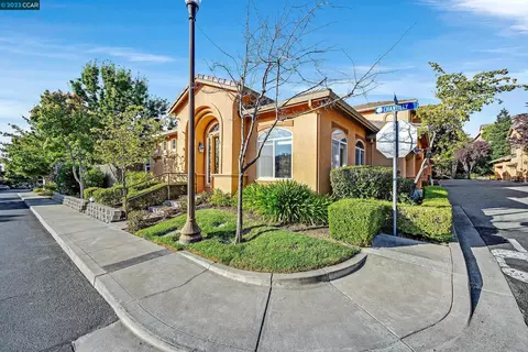 7900 Ruinart Ct, Vallejo, CA 94591 photo 1
