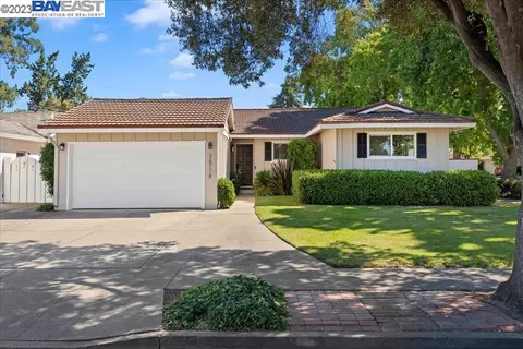 36778 Oak St, Fremont, CA 94536 photo 1