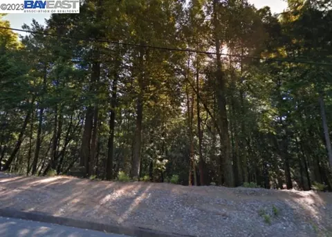 2080 Clover Dr, Willits, CA 95490 photo 1