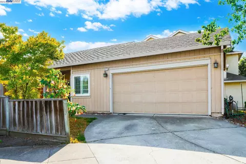 671 Black Pine Dr, San Leandro, CA 94577 photo 1