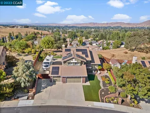 1121 Glenwillow Ln, Concord, CA 94521 photo 1