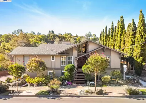 25199 Campus Dr, Hayward, CA 94542 photo 1