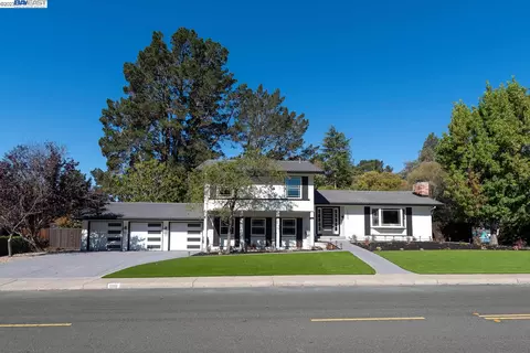 1290 Larch Ave, Moraga, CA 94556 photo 1