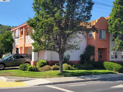 622 Berrellesa St, Martinez, CA 94553 photo 1