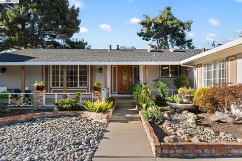 35211 Blackburn Dr, Newark, CA 94560 photo 1