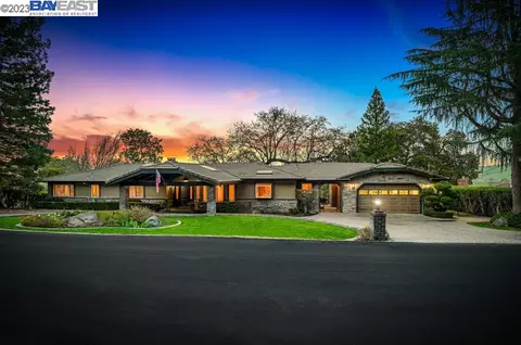 42 Golf Rd, Pleasanton, CA 94566 photo 1