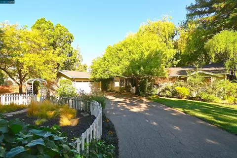 2354 Walnut Blvd, Walnut Creek, CA 94597 photo 1