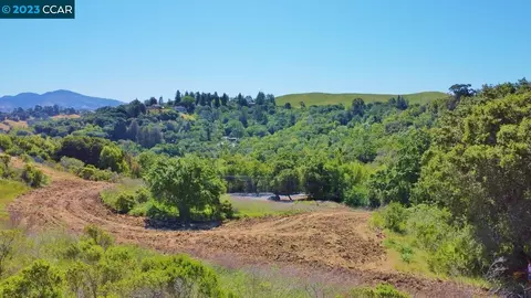 300 Nemea Ct, Lafayette, CA 94549 photo 1