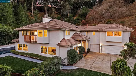1025 Silverhill Dr, Lafayette, CA 94549 photo 1