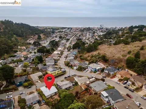 358 Ressa Rd, Pacifica, CA 94044 photo 1