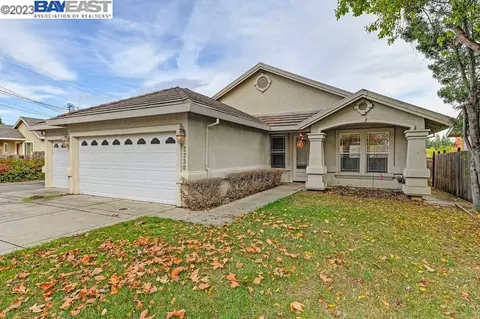 2230 Gunn Rd, Carmichael, CA 95608 photo 1