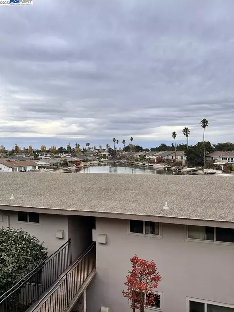 1170 9th St # 2, Alameda, CA 94501 photo 1