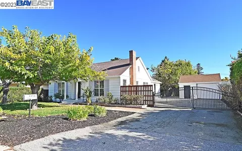 1111 El Monte, Mountain View, CA 94040 photo 1