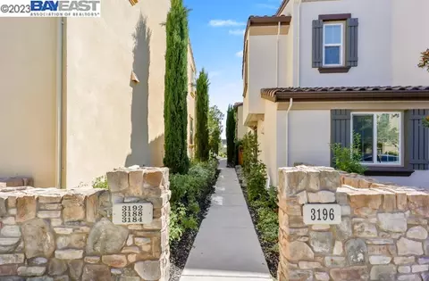 3184 Vittoria Loop, Dublin, CA 94568 photo 1