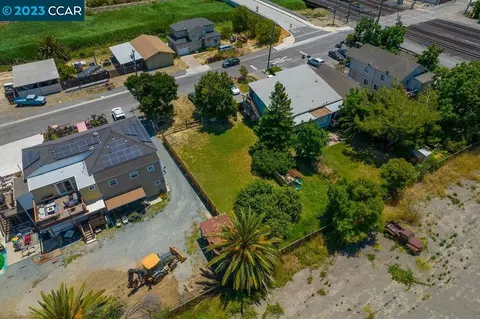 124 Berrellesa St, Martinez, CA 94553 photo 1