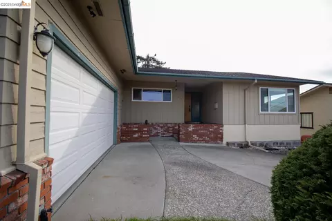 913 Elm Dr, Rodeo, CA 94572 photo 1