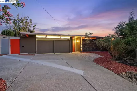 5275 Greenridge Rd, Castro Valley, CA 94552 photo 1