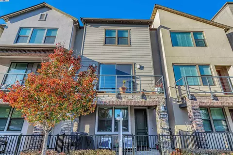 420 Morello Dr, Hayward, CA 94541 photo 1