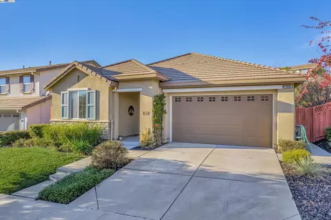 2435 Cantalise Dr, Dublin, CA 94568 photo 1