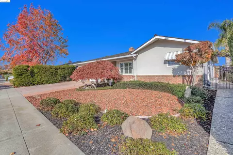 840 Sevely Dr, Mountain View, CA 94041 photo 1
