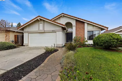 5032 Saint Dunstan Ct, Concord, CA 94521 photo 1