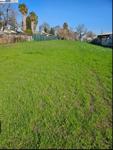 56 E Childs Ave, Merced, CA 95341 photo 1