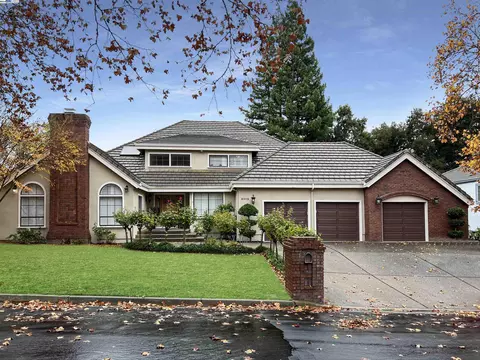 4012 Sugar Maple Dr, Danville, CA 94506 photo 1