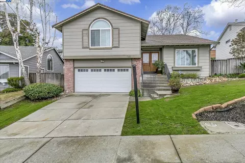 785 Topsail Dr, Vallejo, CA 94591 photo 1