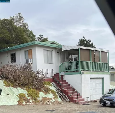 2241 S Crest Ave, Martinez, CA 94553 photo 1