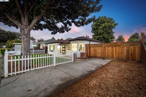 37052 Birch St, Newark, CA 94560 photo 1