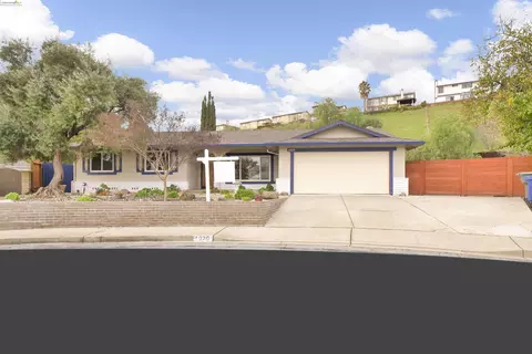 4020 Crestview Dr, Pittsburg, CA 94565 photo 1