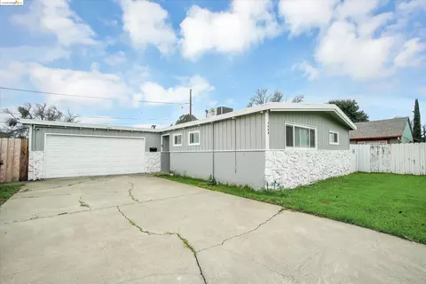1743 York St, Fairfield, CA 94533 photo 1
