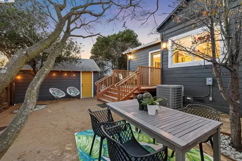 1228 Hopkins St, Berkeley, CA 94702 photo 1