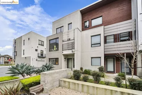 501 Zephyr Dr, Oakland, CA 94607 photo 1