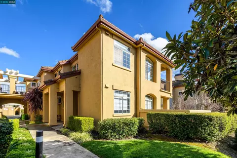 7726 Chantilly Dr, Dublin, CA 94568 photo 1