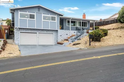3083 Malcolm Ave, Oakland, CA 94605