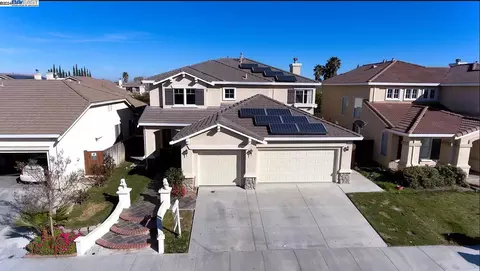 1228 Michael Dr, Tracy, CA 95377 photo 1