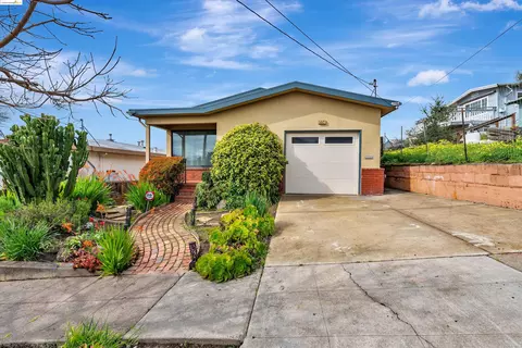 5521 Sutter Ave, Richmond, CA 94804 photo 1