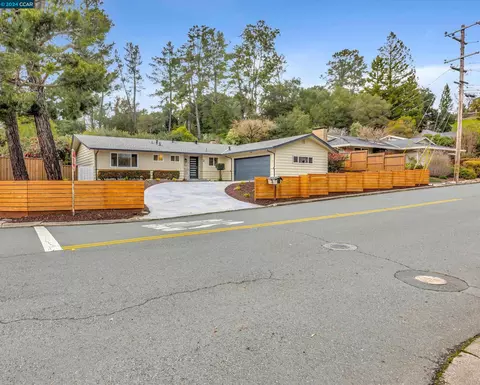3 Whitehall Dr, Orinda, CA 94563 photo 1