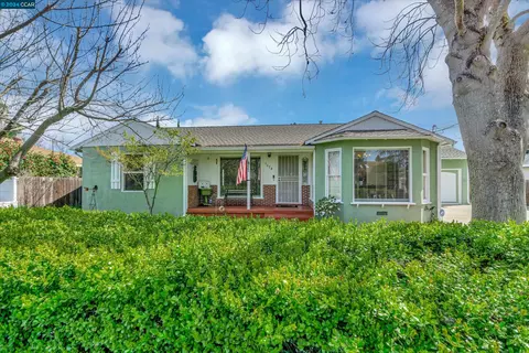 1674 Garnet Ln, Concord, CA 94519 photo 1