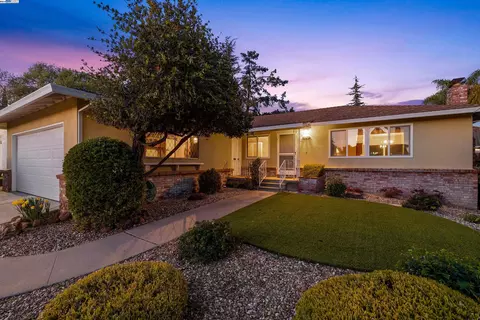 352 Scott St, Livermore, CA 94551 photo 1