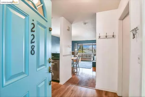228 Chatham Ct, Pacheco, CA 94553 photo 1